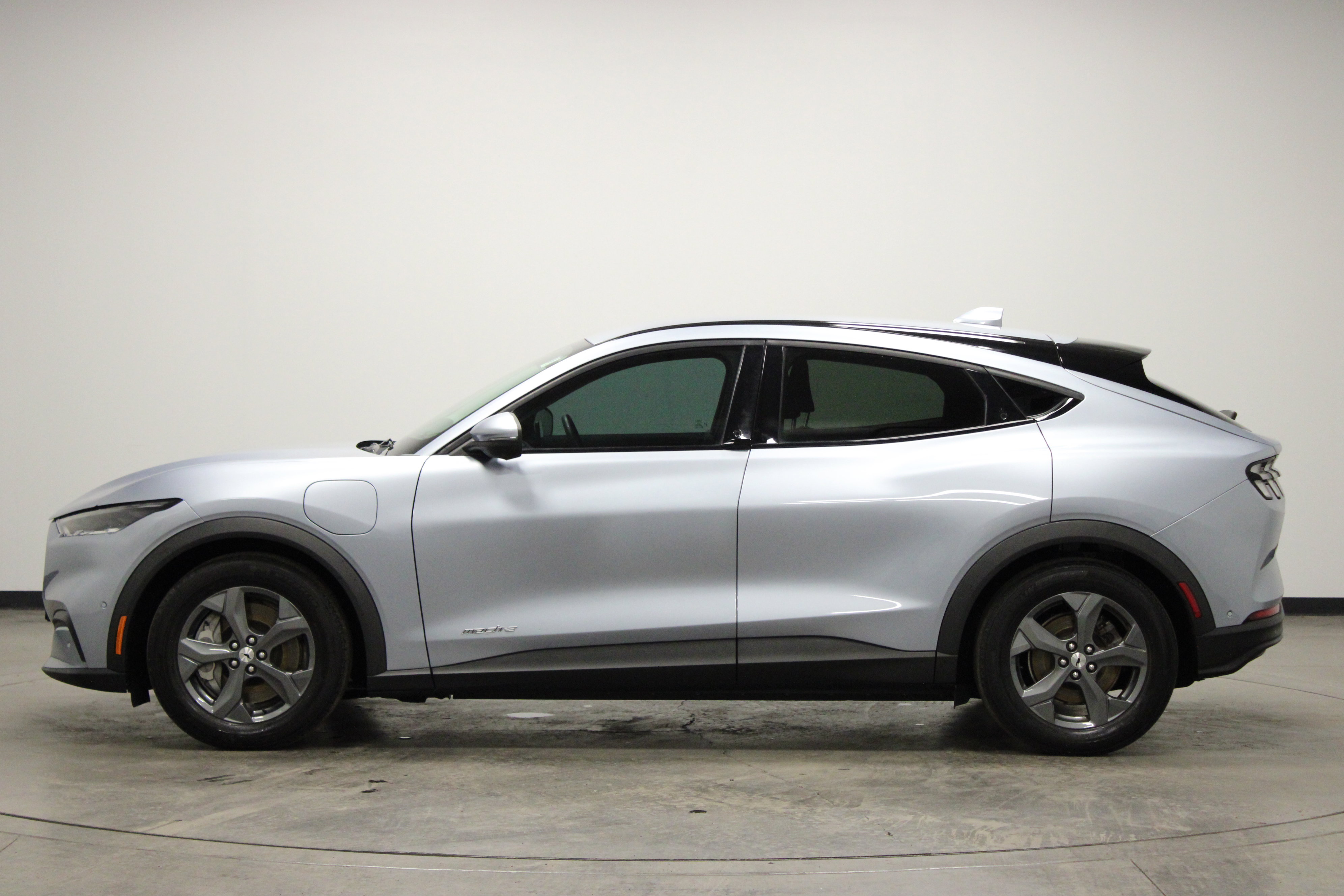 Used 2022 Ford Mustang Mach-E Select w/ Comfort/Technology Package image 5