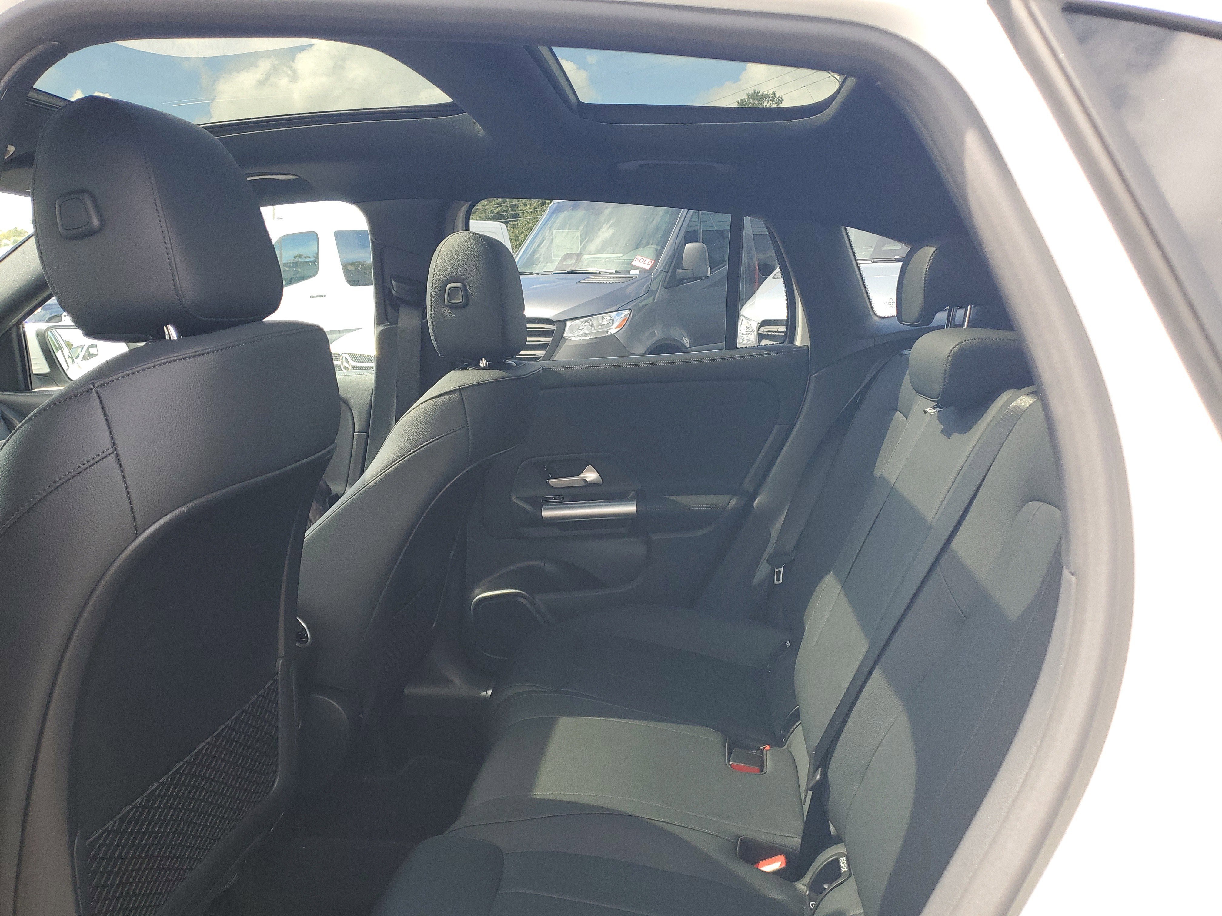 Certified 2025 Mercedes-Benz GLA 250 image 11