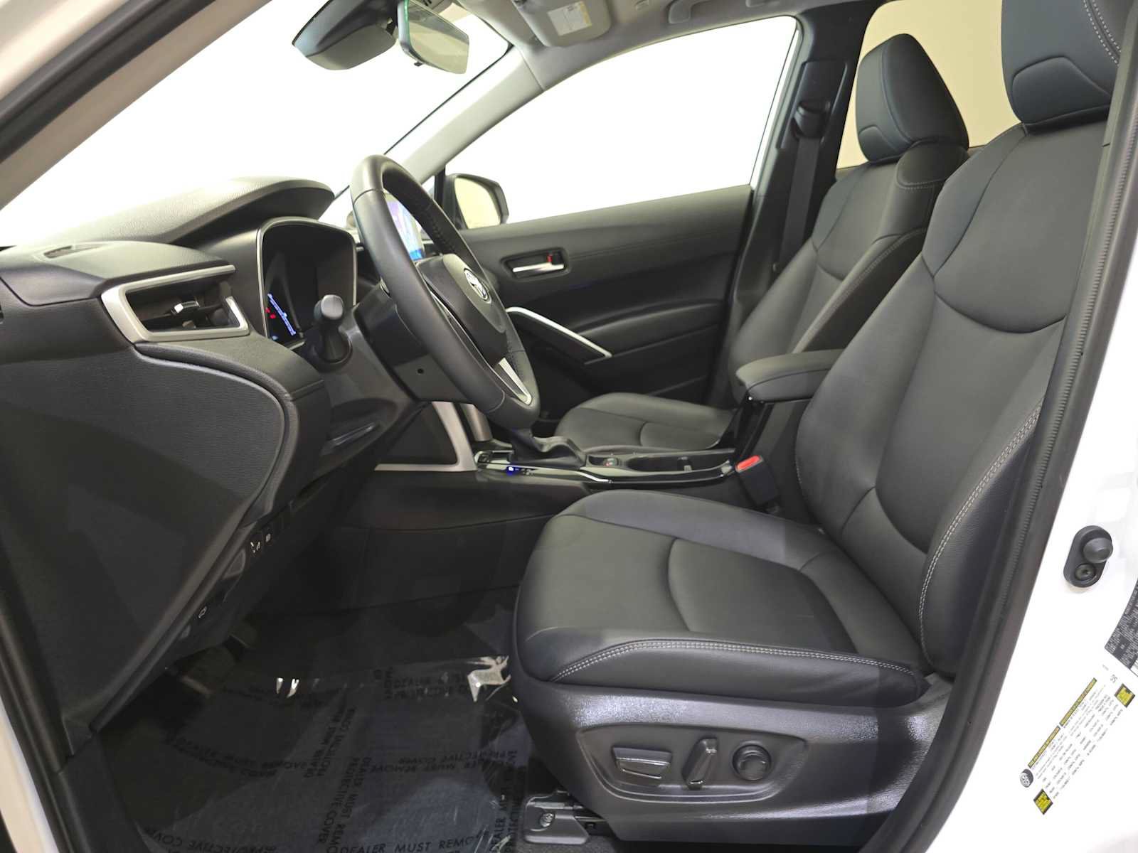 Certified 2025 Toyota Corolla Cross XLE w/ Convenience Package AWD/4WD image 23
