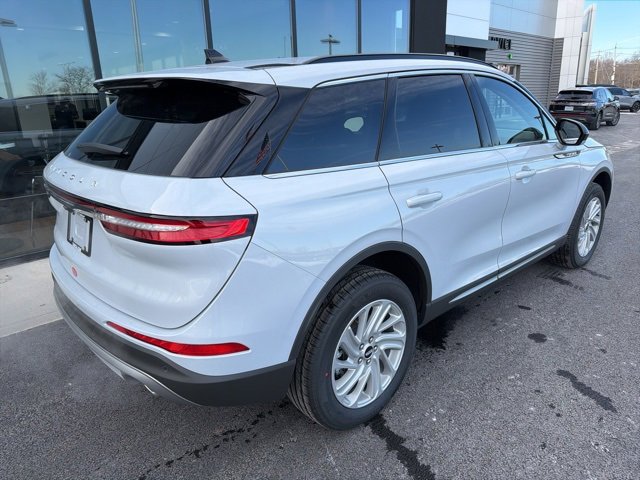 New 2026 Lincoln Corsair Premiere image 3