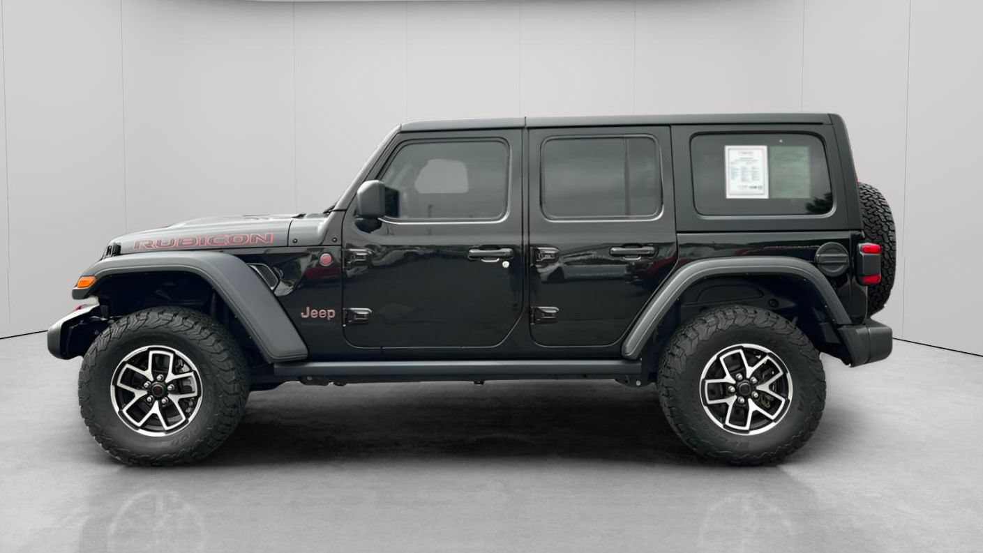 Used 2024 Jeep Wrangler Unlimited Rubicon w/ Dual Top Group AWD/4WD image 9