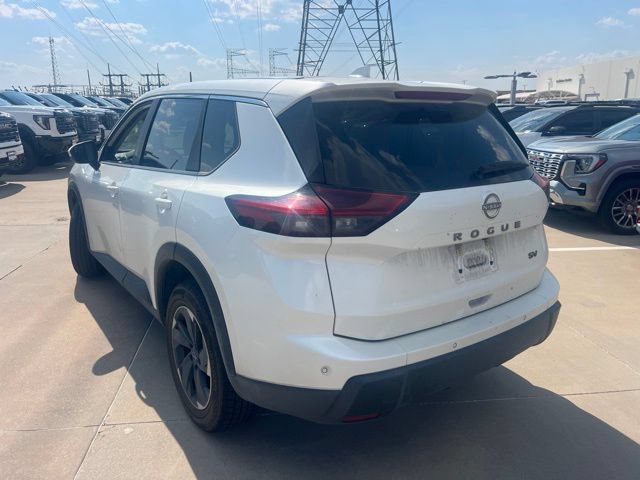Used 2024 Nissan Rogue SV FWD image 3