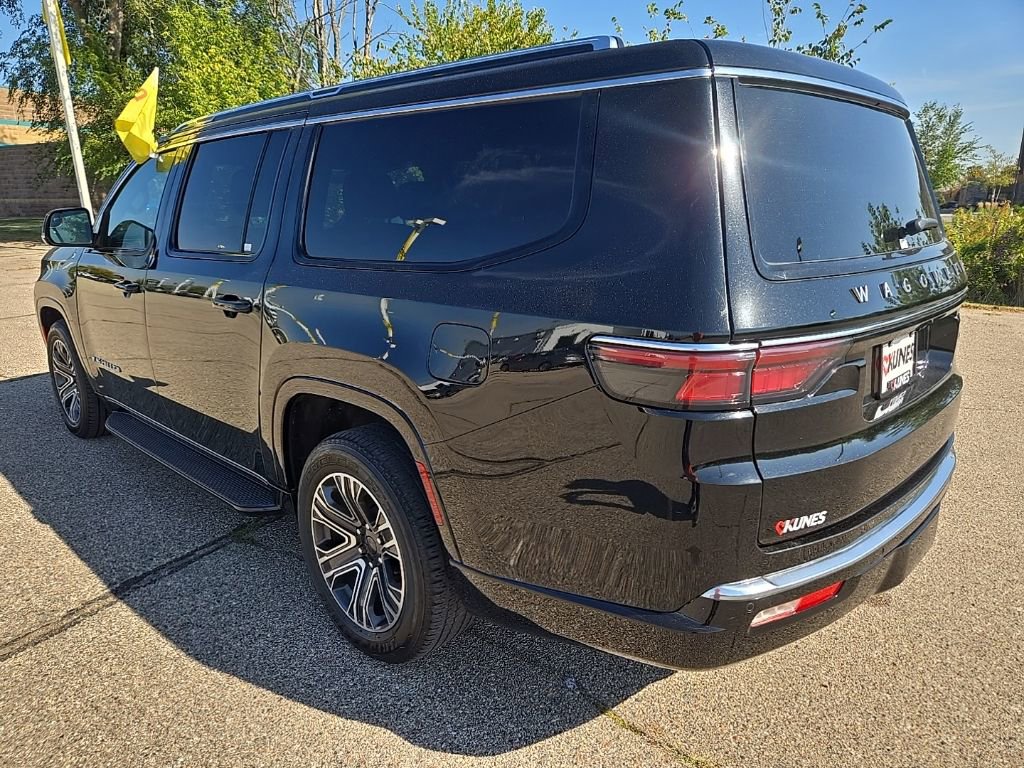 Used 2024 Jeep Wagoneer L Series II w/ Flexible Seating Group image 9