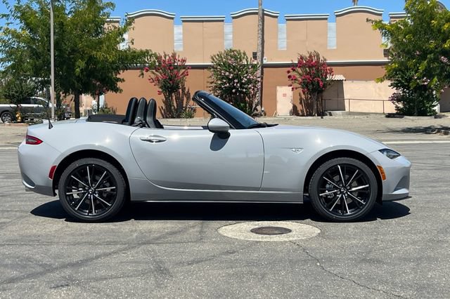 New 2026 MAZDA MX-5 Miata Grand Touring w/ Weather Package RWD image 3