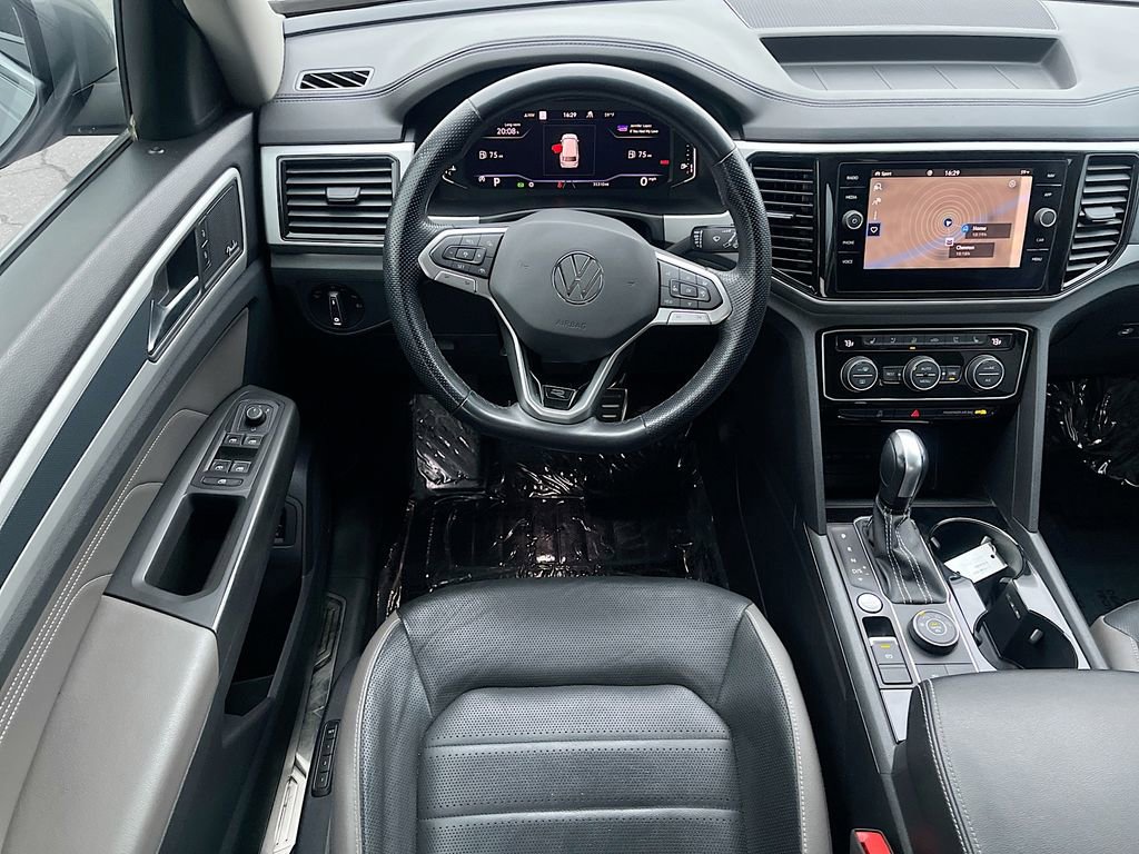 Used 2022 Volkswagen Atlas SEL Premium image 24