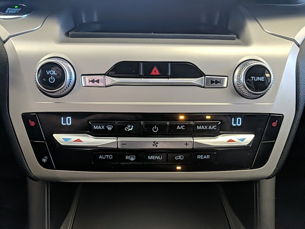 Used 2021 Ford Explorer XLT w/ Equipment Group 202A image 18