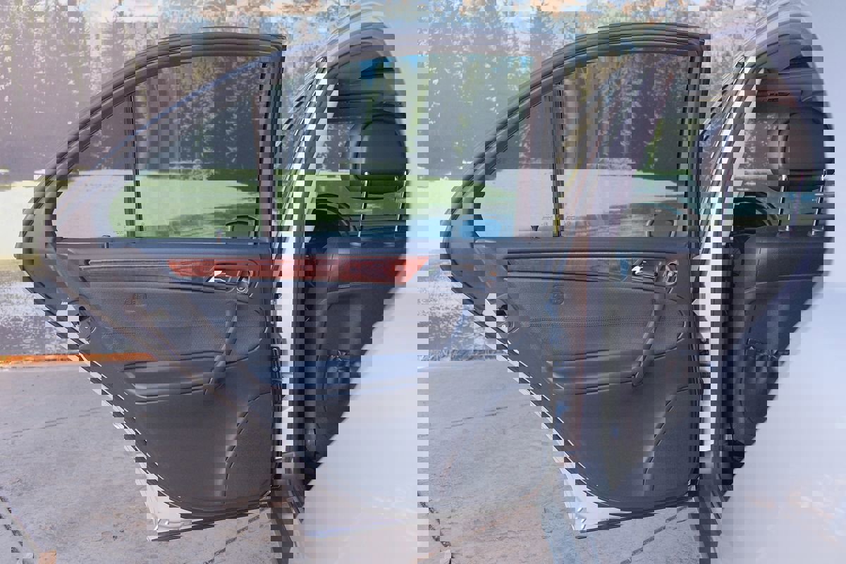 Used 2002 Mercedes-Benz C 320 Sedan image 32