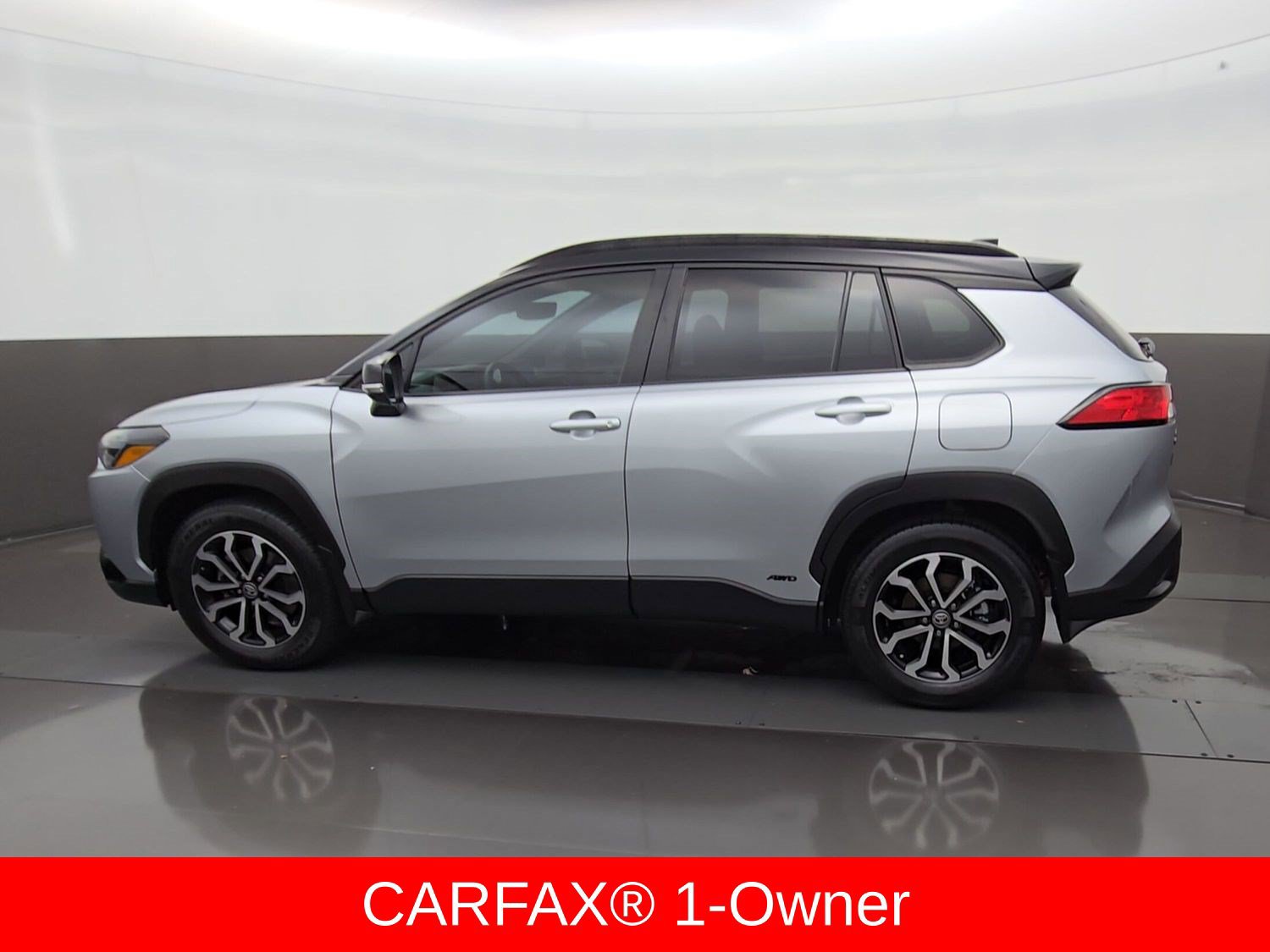 Certified 2024 Toyota Corolla Cross AWD Hybrid w/ Moonroof Package image 5