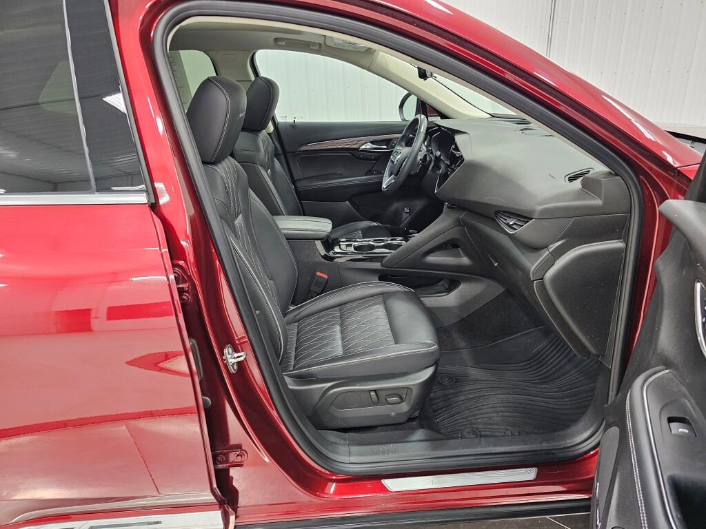 Used 2023 Buick Envision Avenir image 20