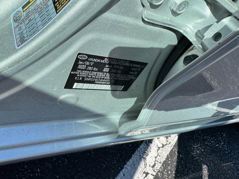 Used 2017 Hyundai Elantra SE image 21