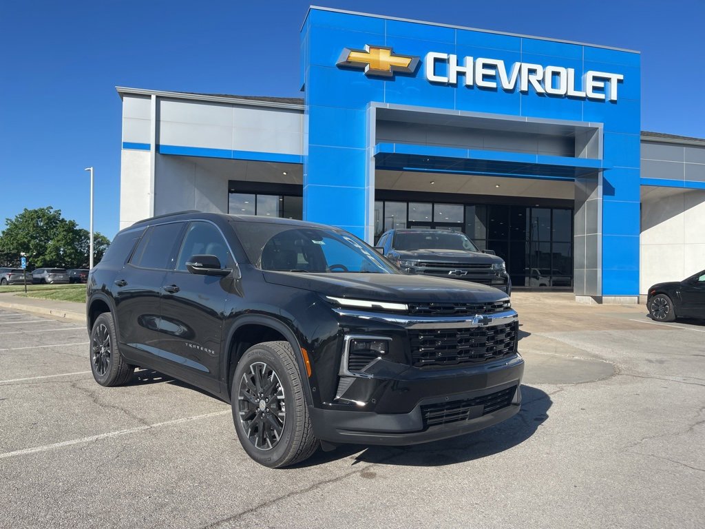 New 2025 Chevrolet Traverse LT w/ Enhanced Driving Package