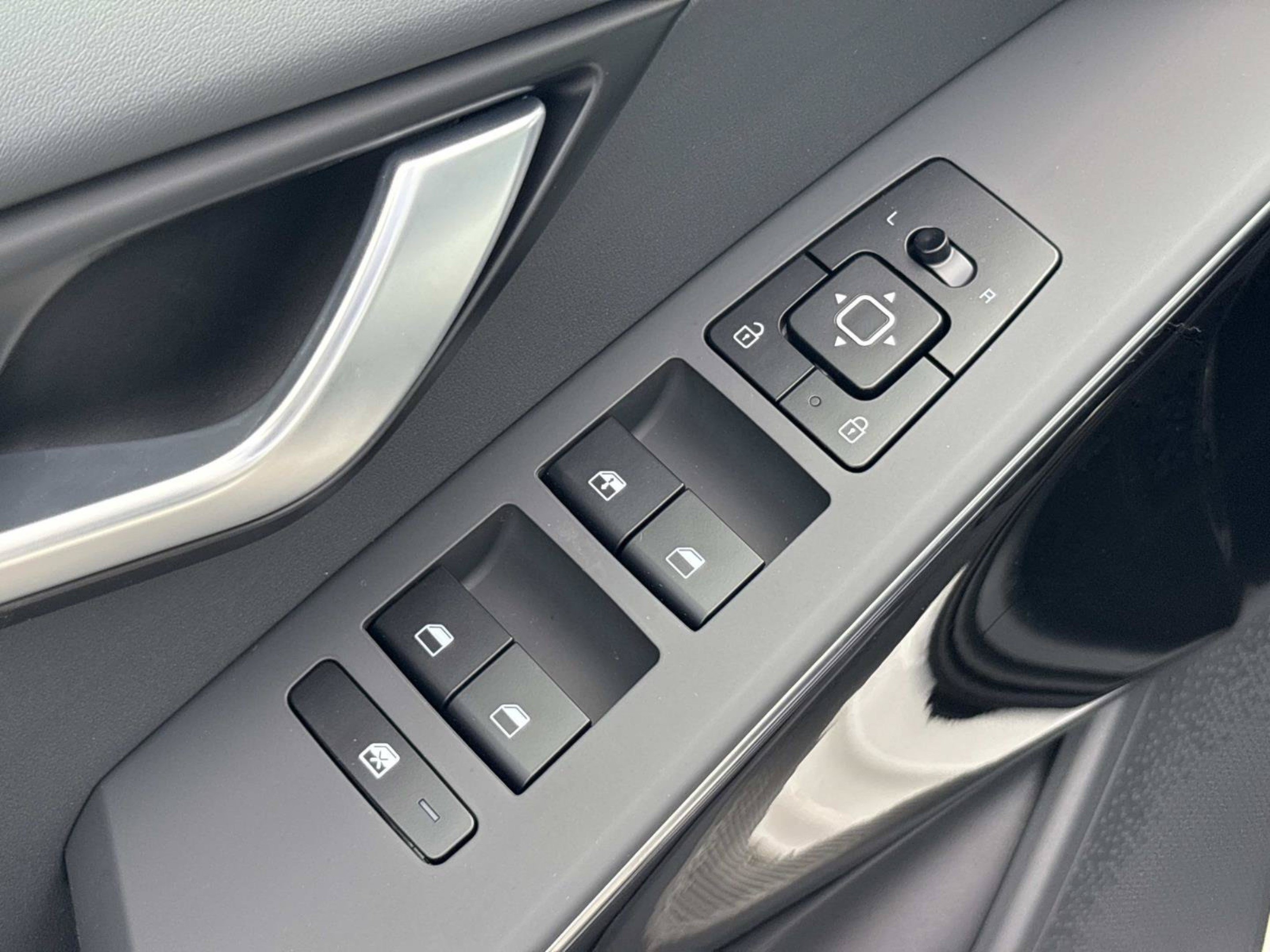 New 2026 Kia Niro Wind FWD image 21