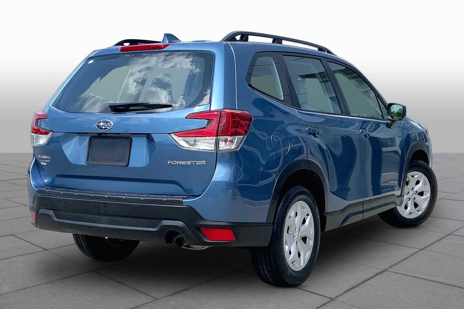Used 2023 Subaru Forester AWD/4WD image 13
