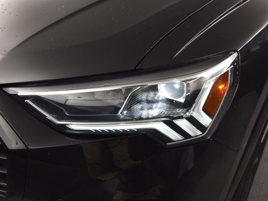 New 2025 Audi Q3 2.0T Premium Plus image 9