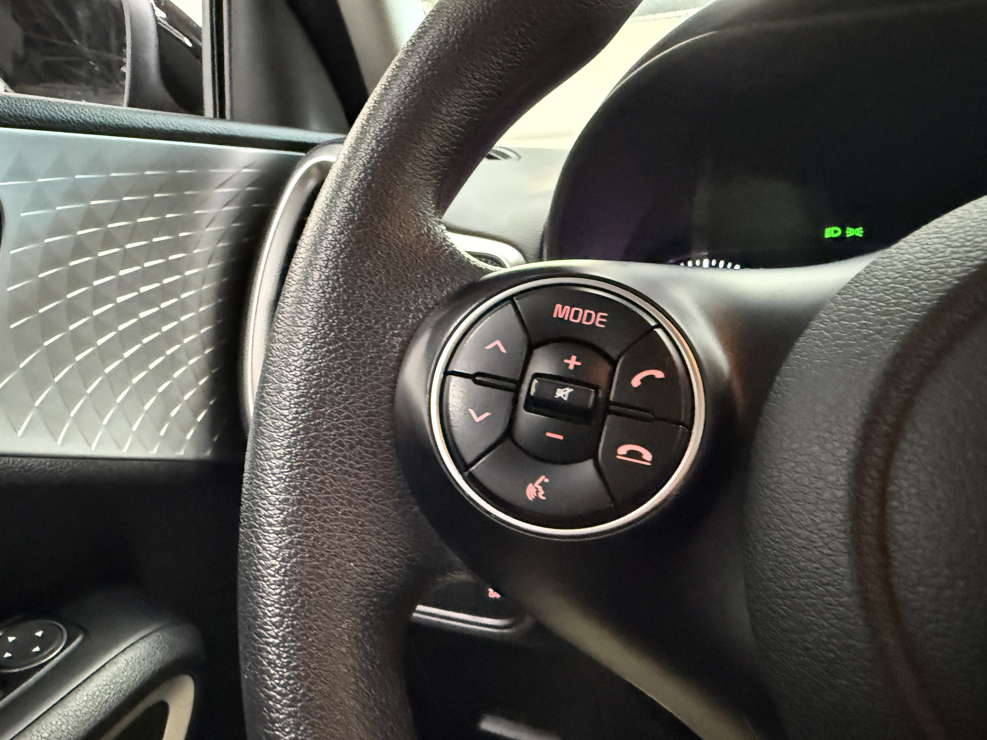 Used 2022 Kia Soul LX FWD image 14