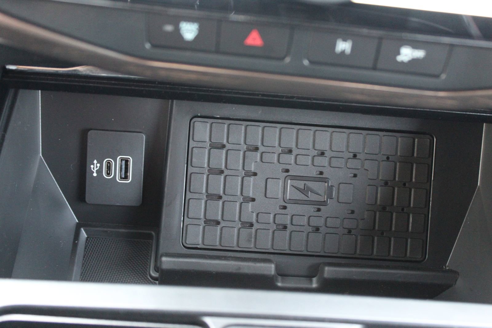 New 2025 Ford F150 Lightning Lariat image 26