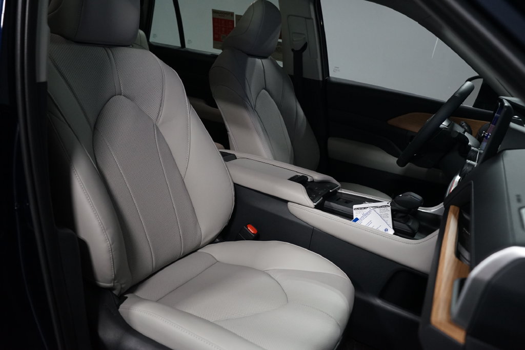 New 2026 Toyota Grand Highlander AWD Hybrid image 29