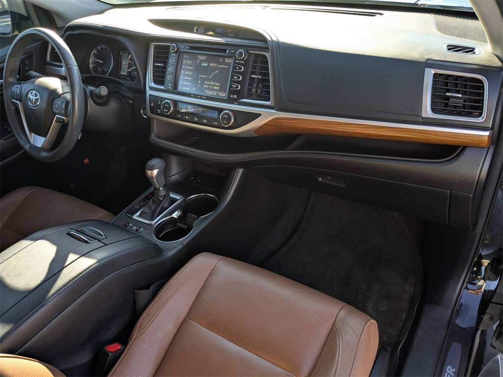 Used 2018 Toyota Highlander Limited Platinum image 20