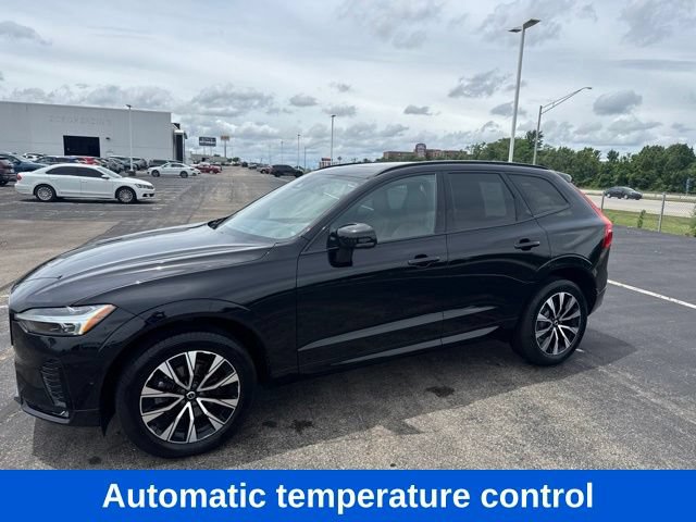 Used 2023 Volvo XC60 B5 Plus AWD/4WD image 3