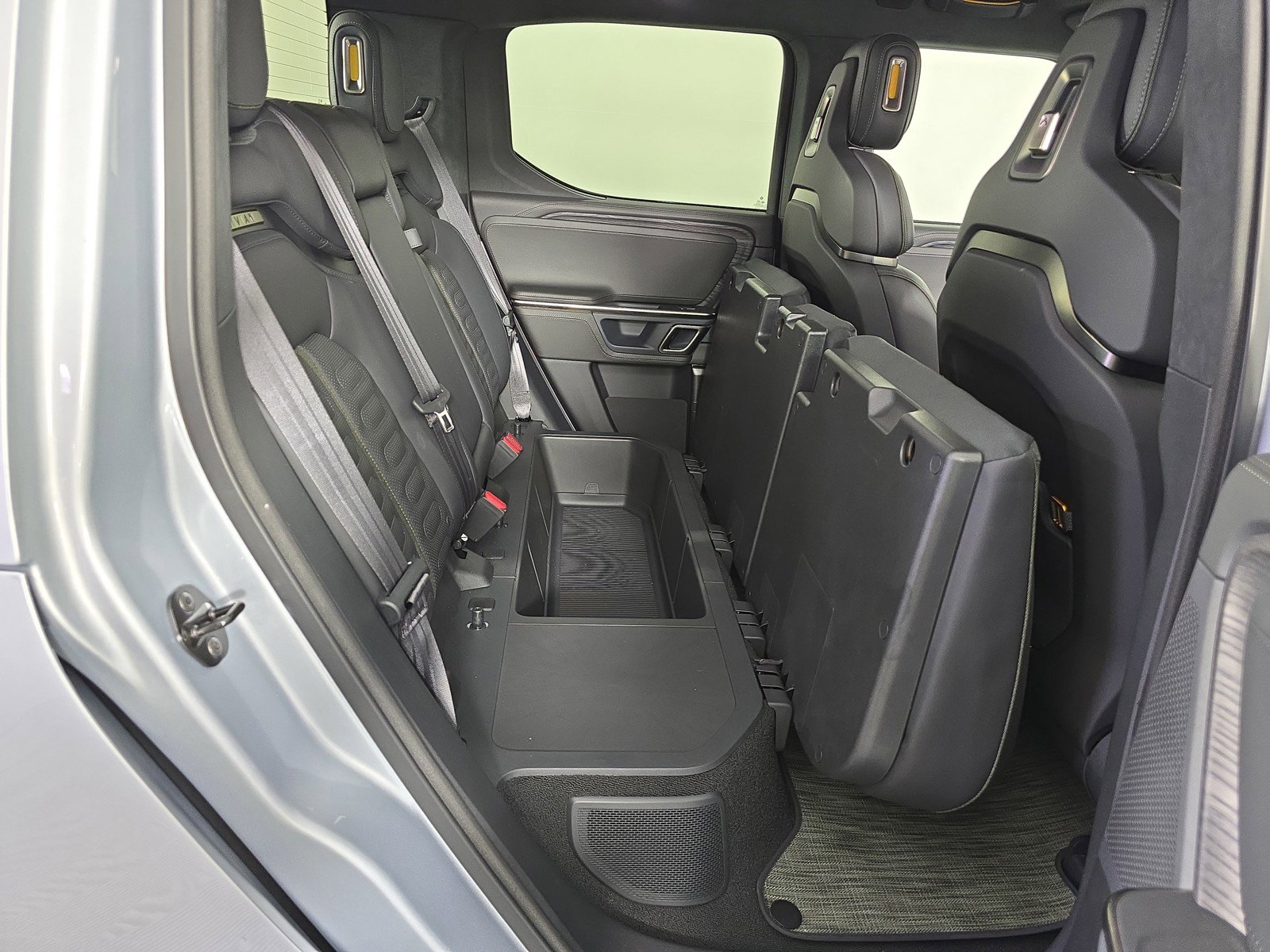 Used 2024 Rivian R1T Adventure image 24