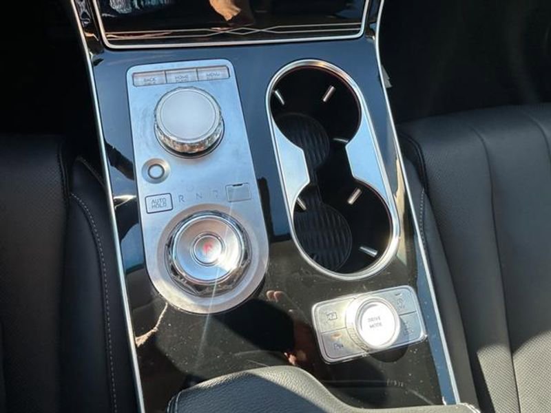 Used 2025 Genesis GV80 2.5T Standard image 16