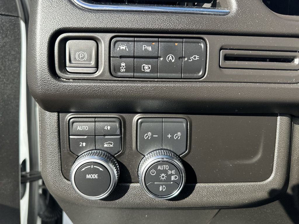 Used 2022 GMC Yukon SLT w/ SLT Premium Package image 30