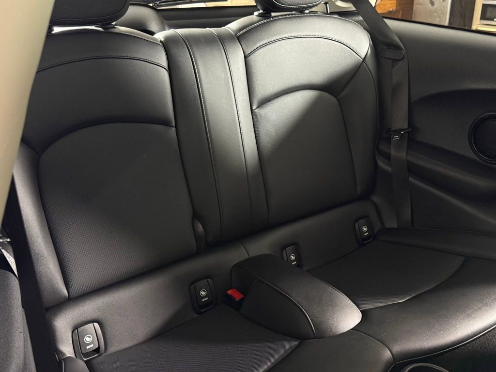 Used 2021 MINI Cooper S image 17