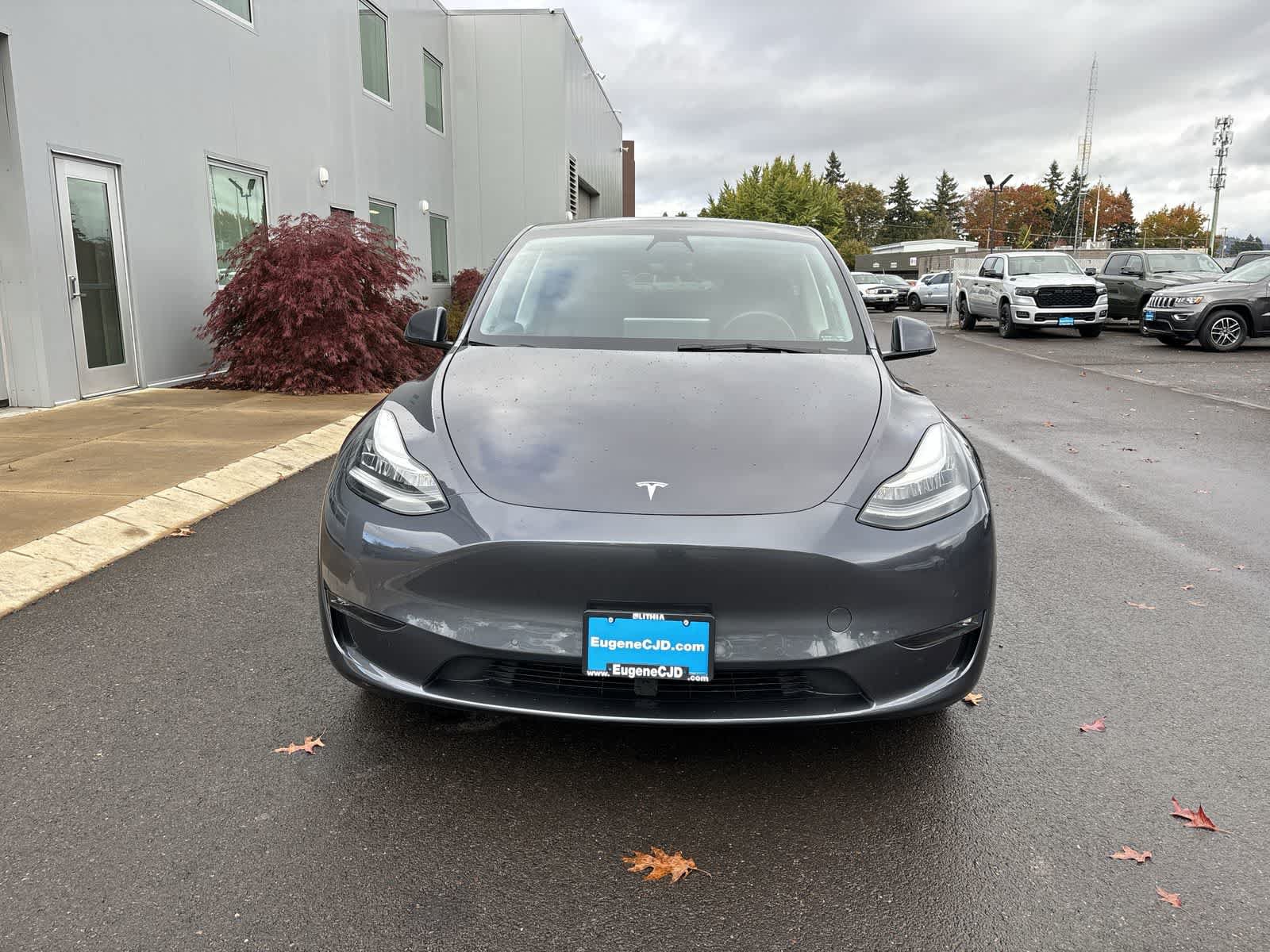 Used 2022 Tesla Model Y Long Range AWD/4WD image 8