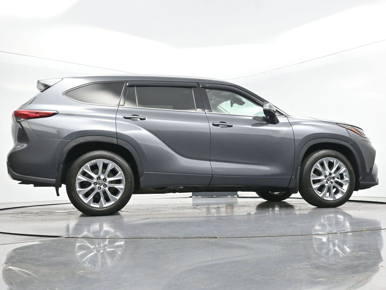 Used 2021 Toyota Highlander Limited AWD/4WD image 51