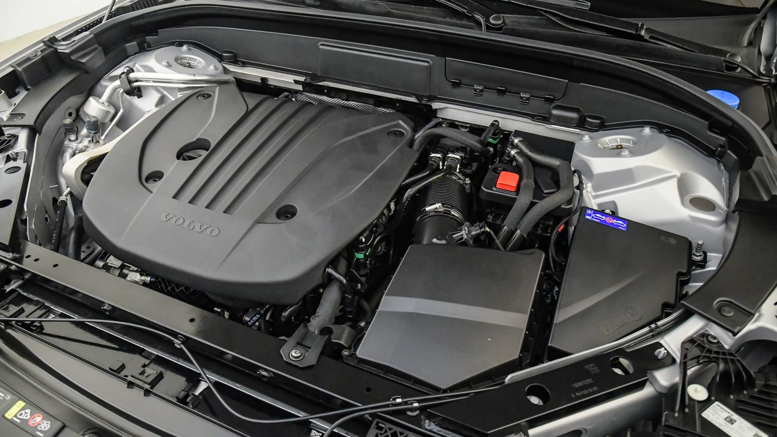 Certified 2023 Volvo XC60 B5 Ultimate w/ Climate Package FWD image 28