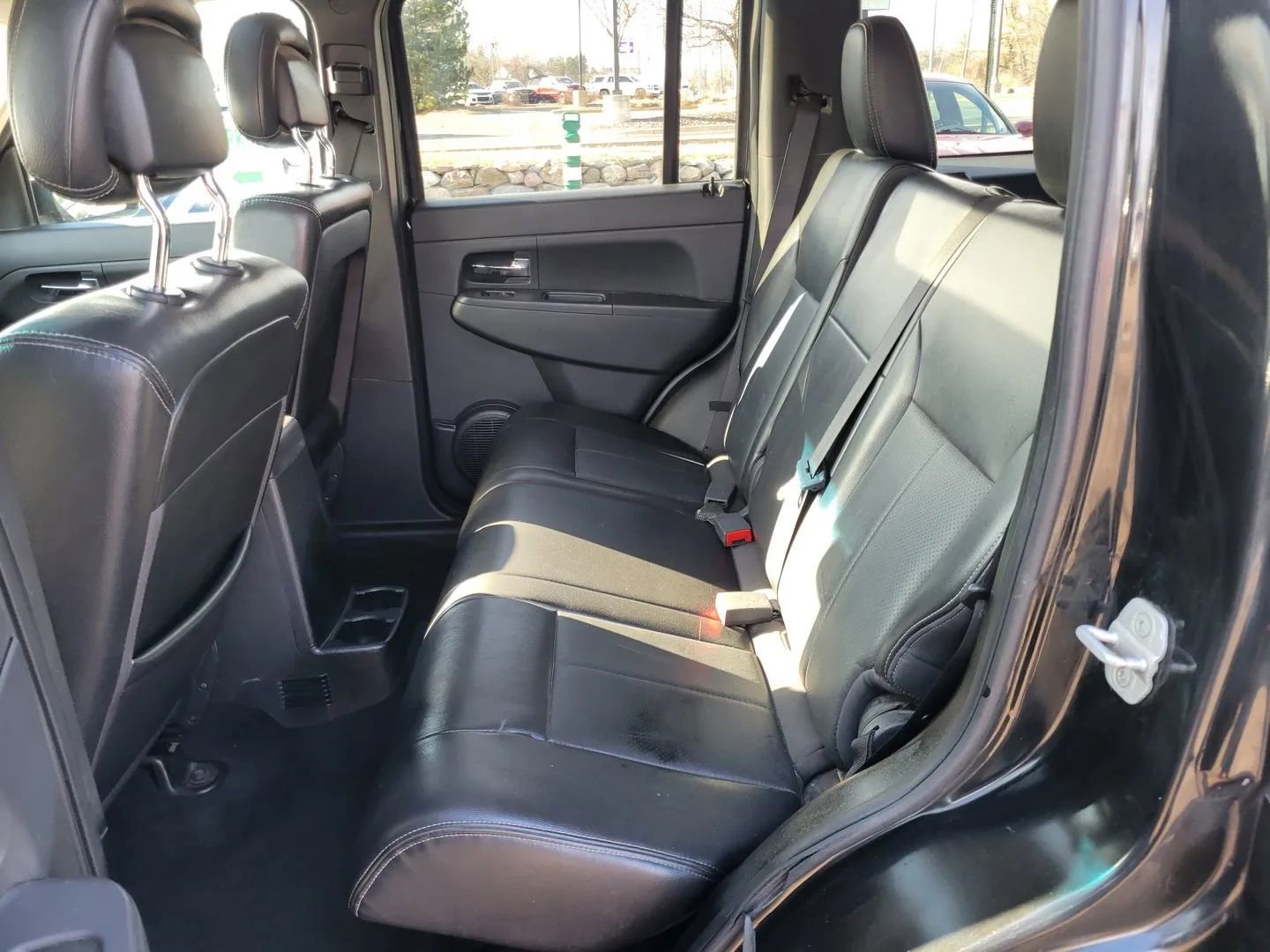 Used 2012 Jeep Liberty Sport AWD/4WD image 4