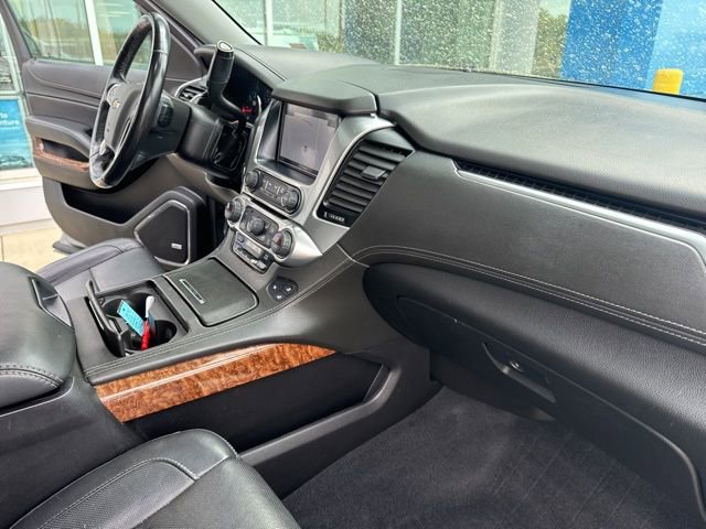 Used 2020 Chevrolet Suburban Premier image 35