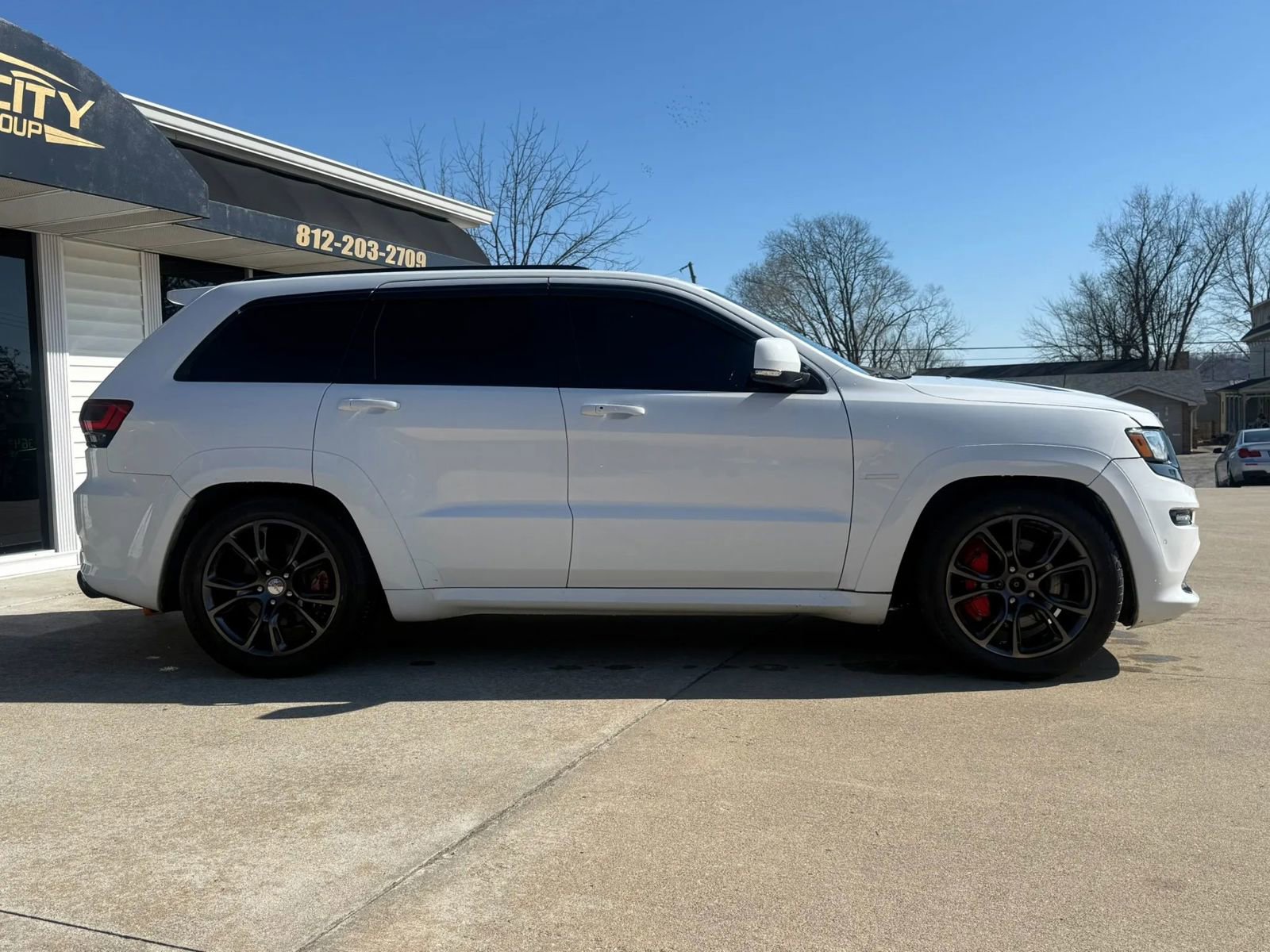 Used 2015 Jeep Grand Cherokee SRT image 3