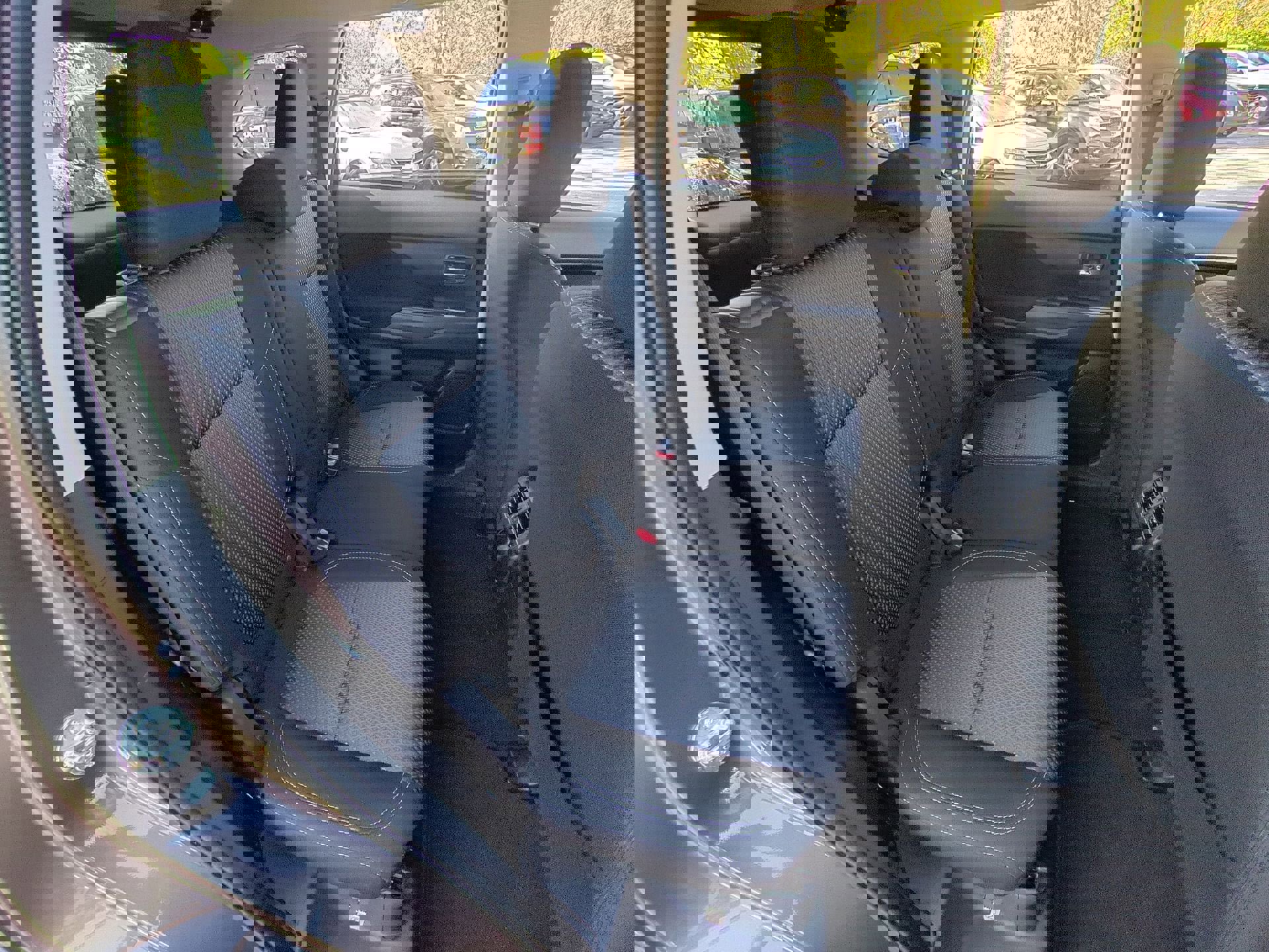 Used 2020 Mitsubishi Outlander ES image 86