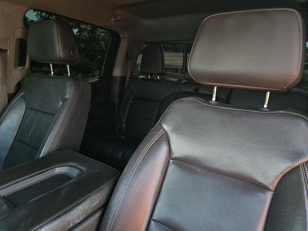 Used 2019 Chevrolet Silverado 1500 LT w/ Texas Edition image 24