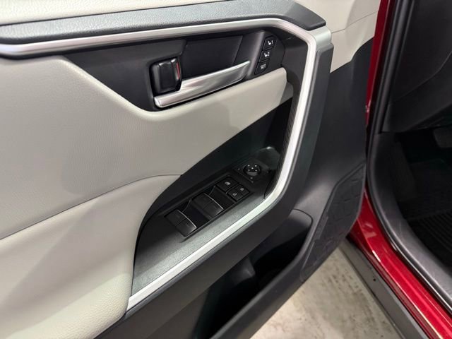 Used 2025 Toyota RAV4 XLE Premium image 11