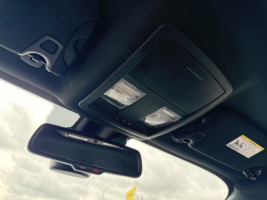 Used 2022 Dodge Challenger SXT w/ Plus Package image 23