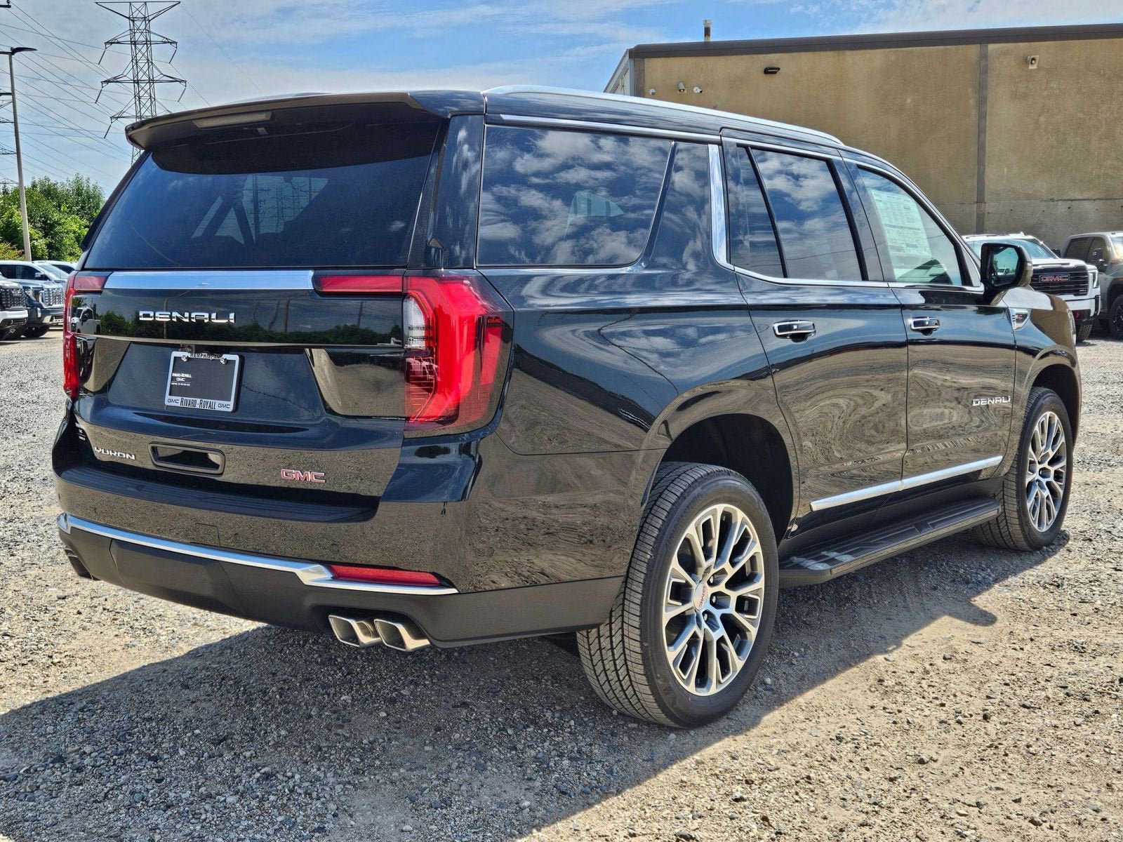 New 2026 GMC Yukon Denali AWD/4WD image 6