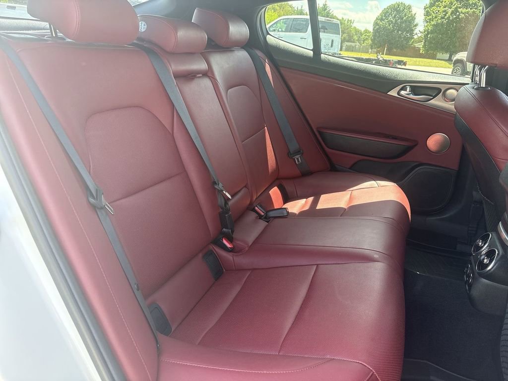 Used 2018 Kia Stinger GT1 RWD image 26