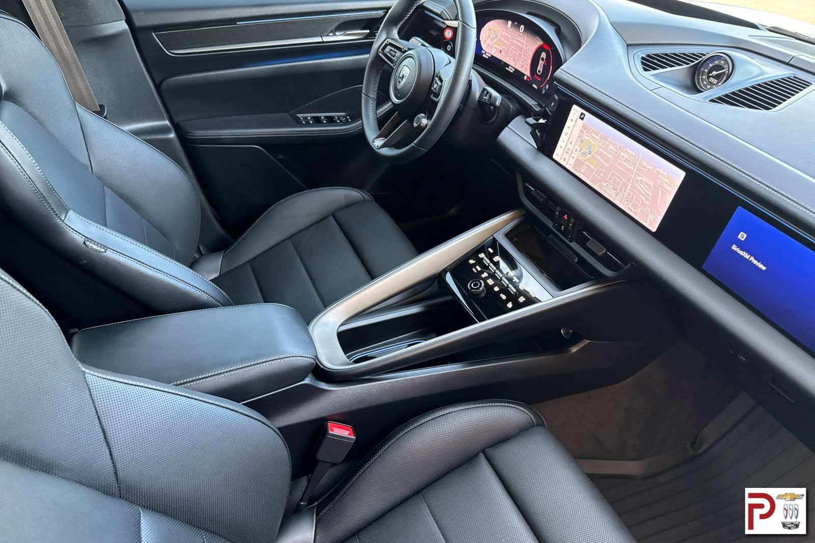 Used 2025 Porsche Macan Turbo Electric AWD/4WD image 18