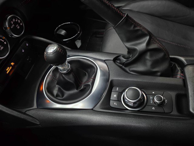 Used 2019 MAZDA MX-5 Miata RF Grand Touring w/ GT-S Package RWD image 24
