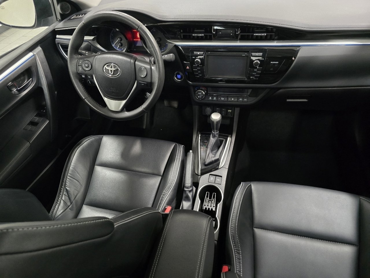 Used 2016 Toyota Corolla S Premium image 22