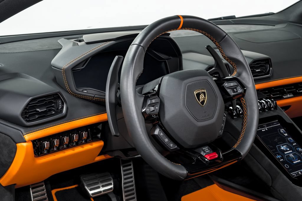 Used 2023 Lamborghini Huracan Tecnica RWD image 13