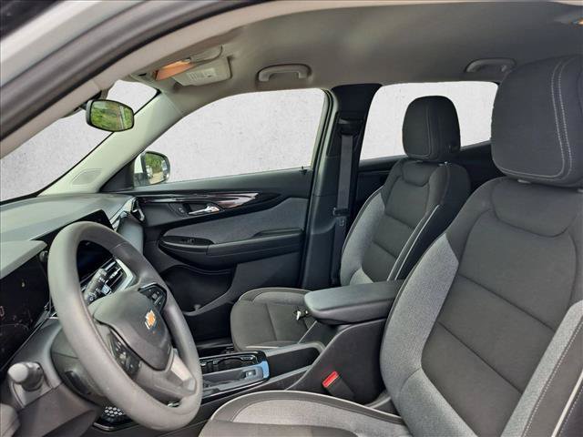 Used 2025 Chevrolet TrailBlazer LT FWD image 13