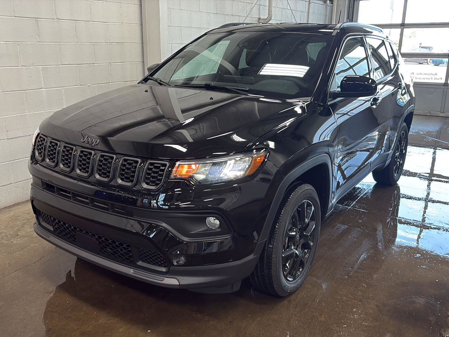 New 2026 Jeep Compass Latitude AWD/4WD image 37