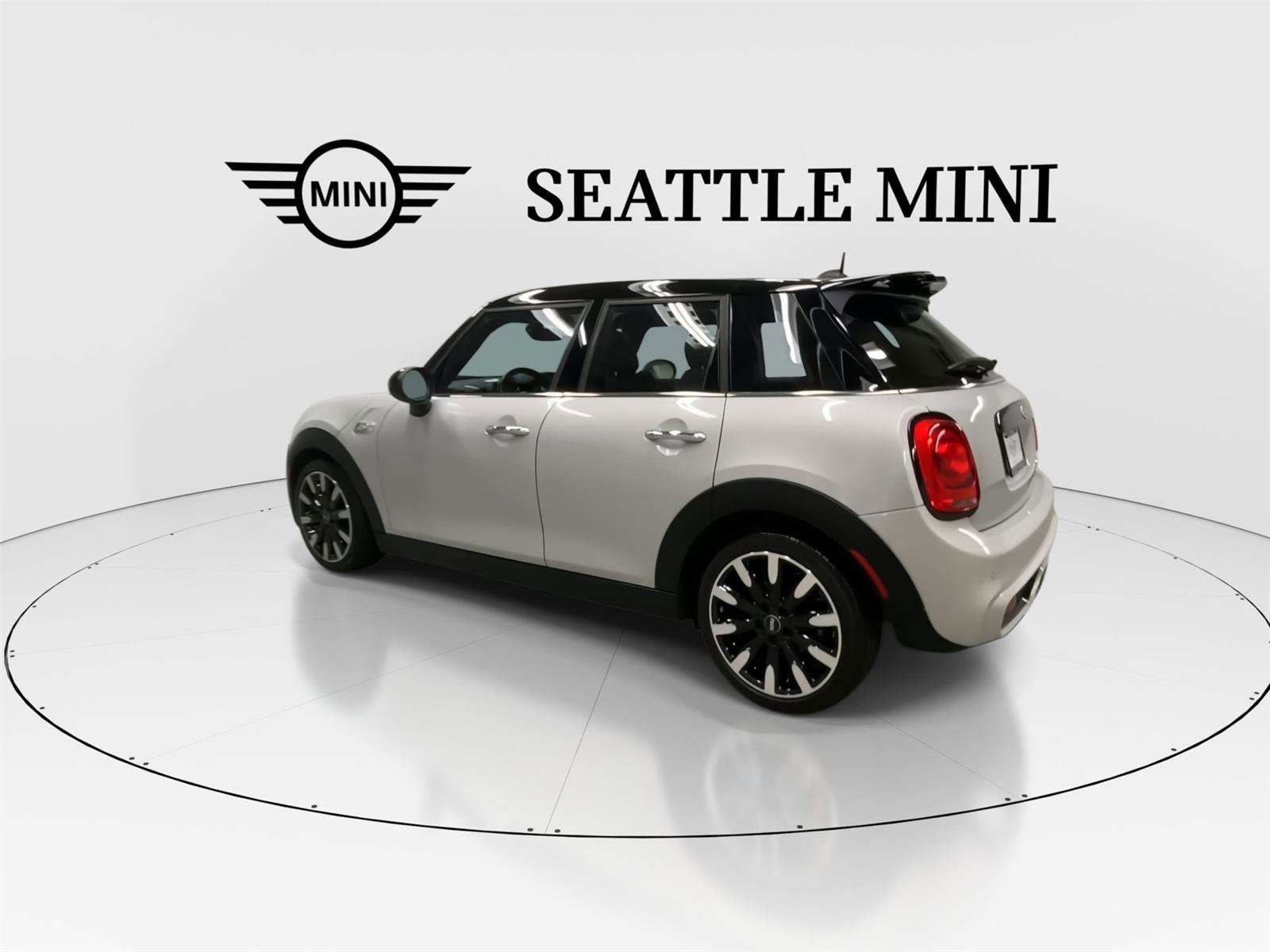 Used 2017 MINI Cooper S image 8