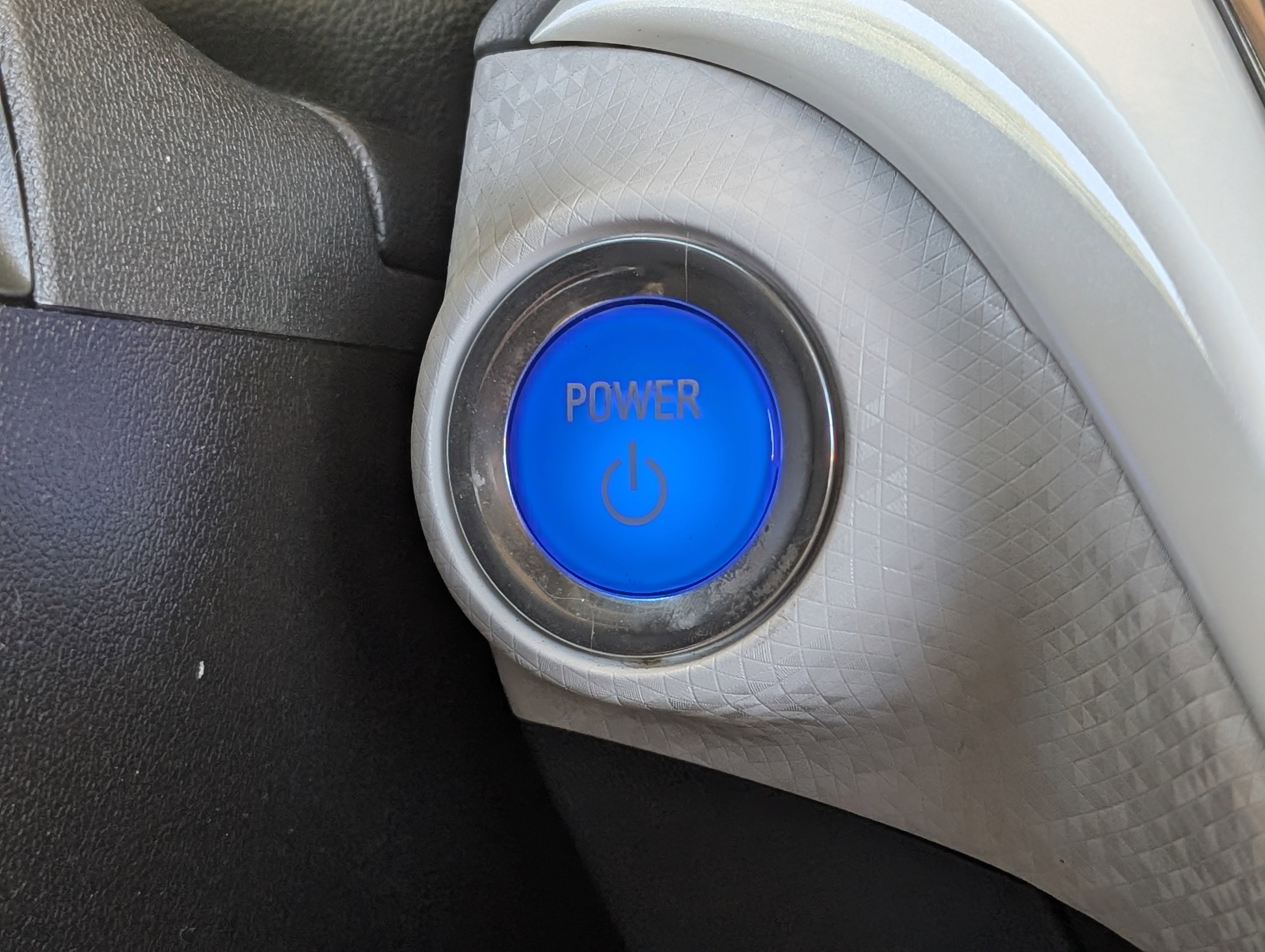 Used 2020 Chevrolet Bolt LT image 31