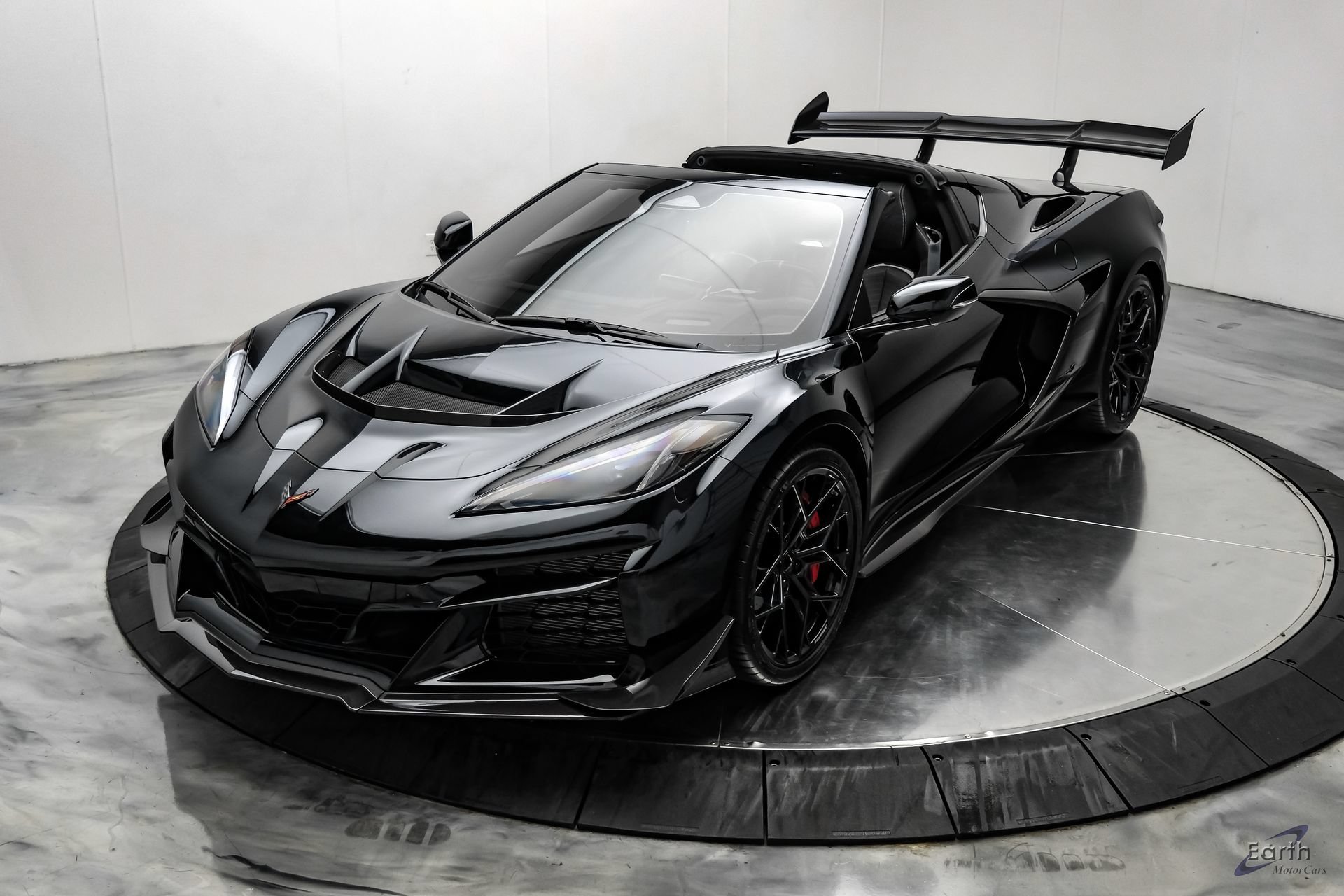 Used 2026 Chevrolet Corvette ZR1 w/ ZR1 Carbon Fiber Aero Package RWD image 8