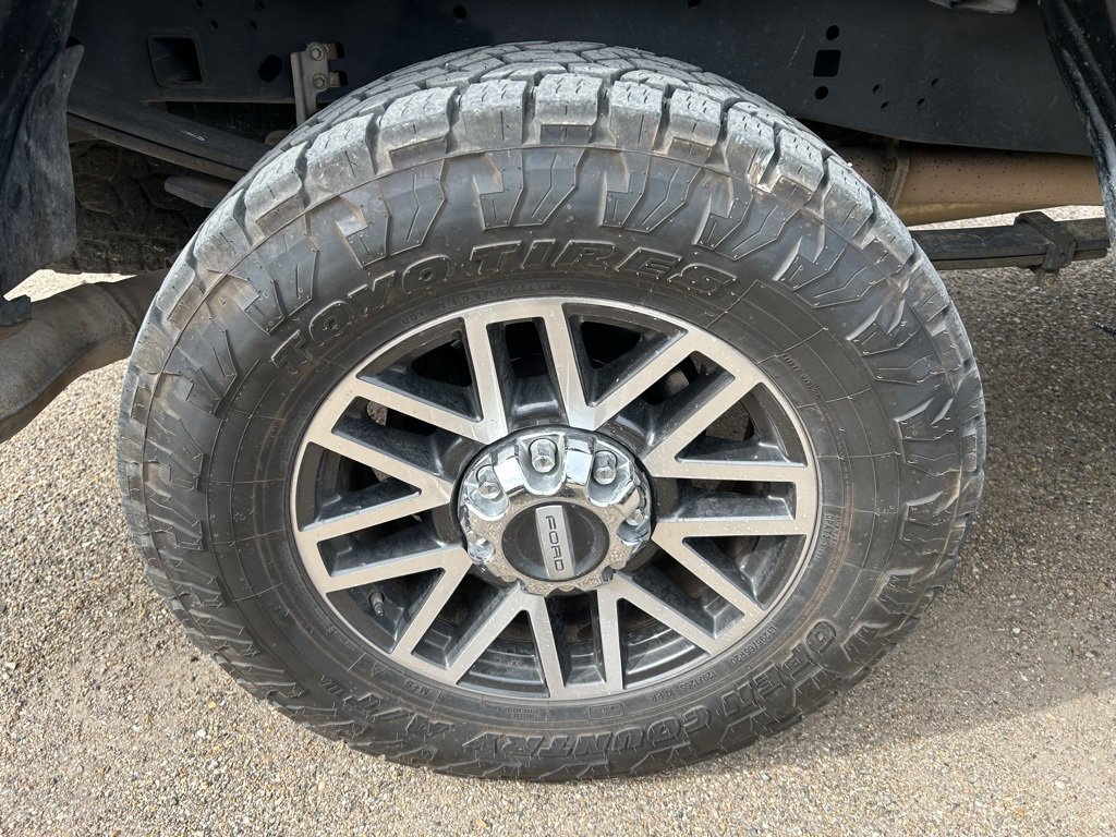 Used 2017 Ford F250 Lariat w/ FX4 Off-Road Package image 8