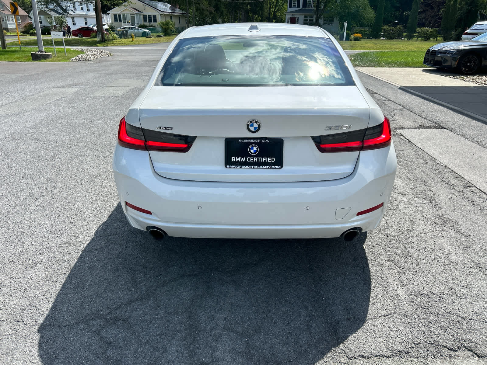Used 2024 BMW 330i xDrive Sedan w/ Premium Package AWD/4WD image 21